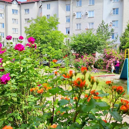 Positive Apartment Lviv Luaran gambar