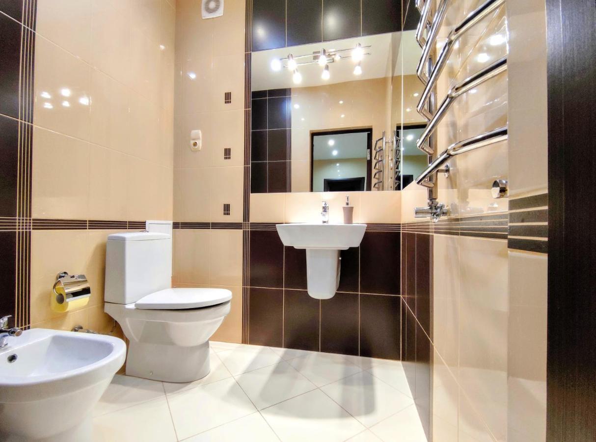 Positive Apartment Lviv Luaran gambar