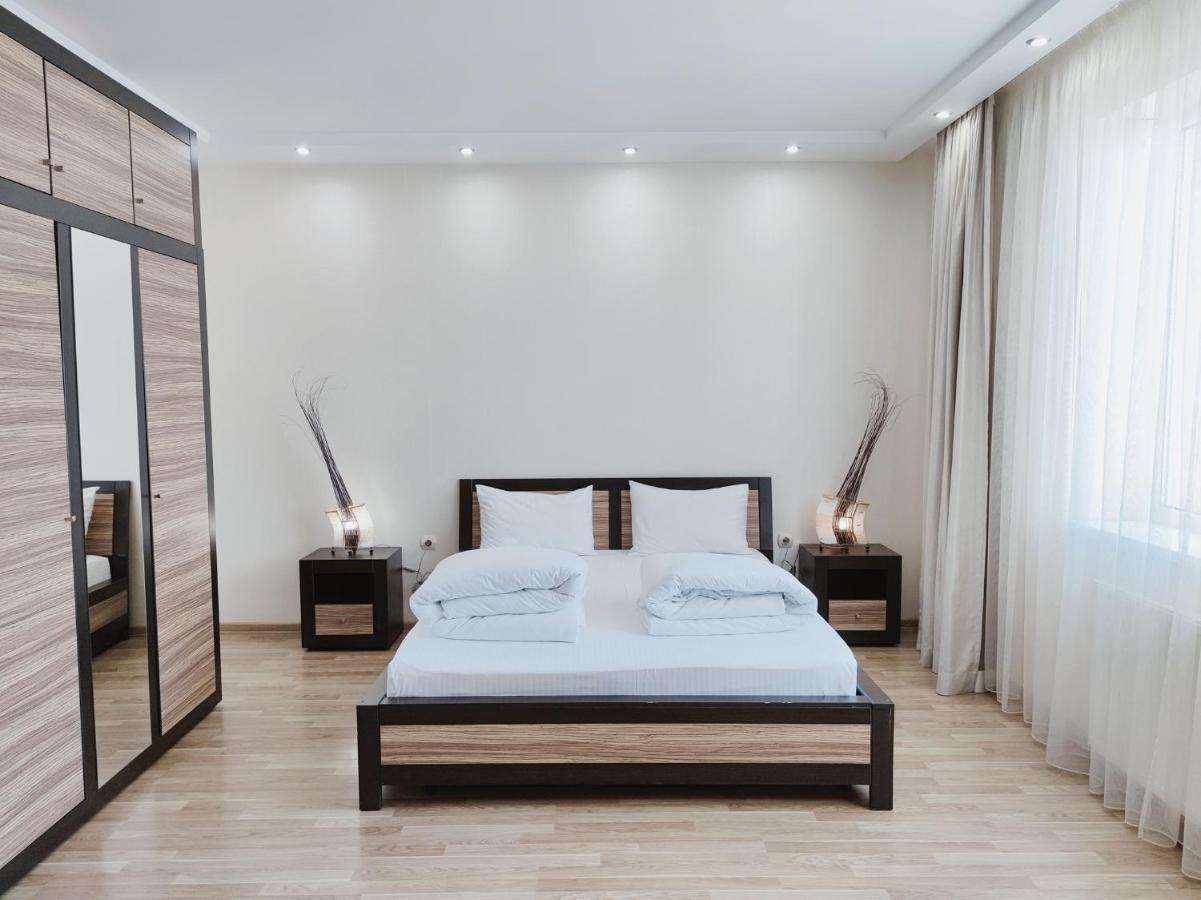 Positive Apartment Lviv Luaran gambar