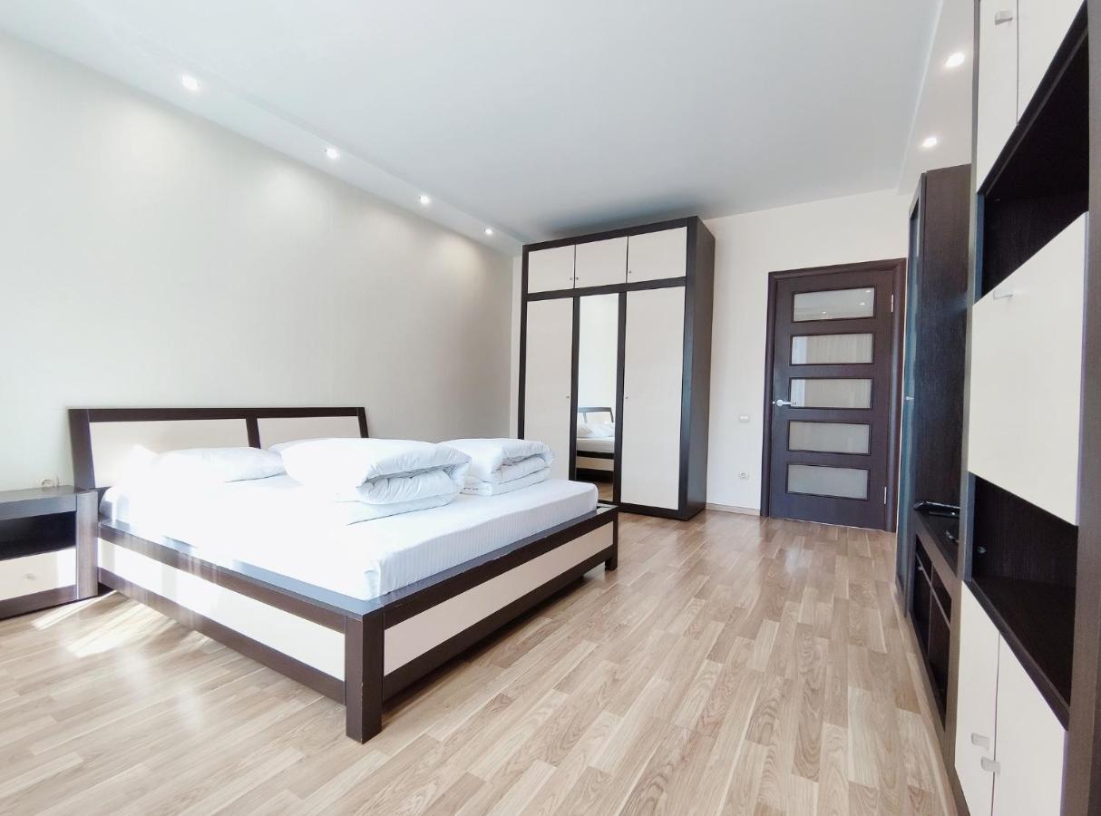 Positive Apartment Lviv Luaran gambar
