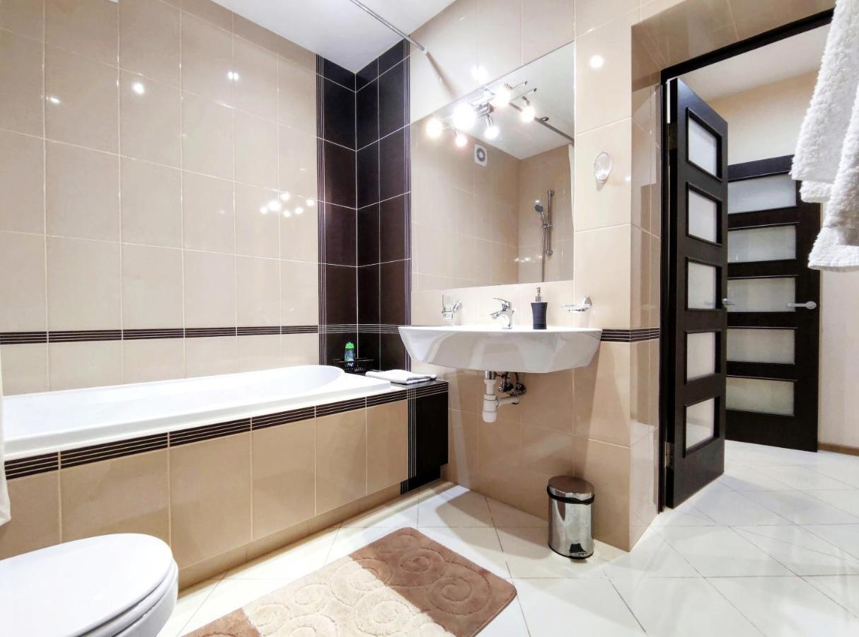 Positive Apartment Lviv Luaran gambar