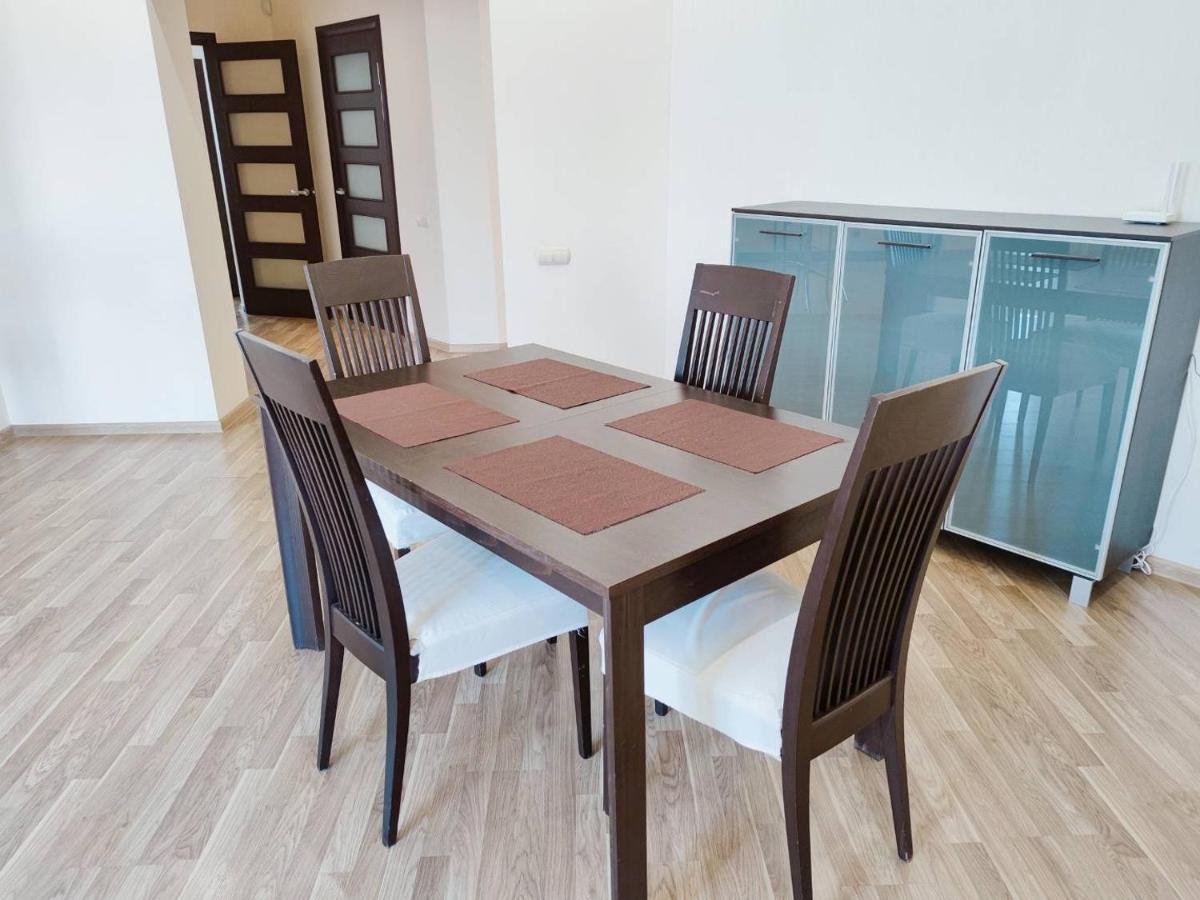 Positive Apartment Lviv Luaran gambar
